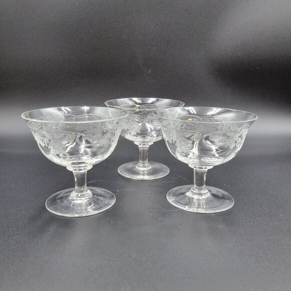 Vintage Dessert Dish Bowl Footed Clear Etched Thin Glass Set Of 3 Read - Picture 3 of 6